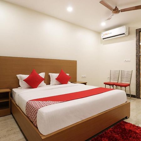 Hôtel Oyo 61050 S S K Continental à Juhi Bari Extérieur photo