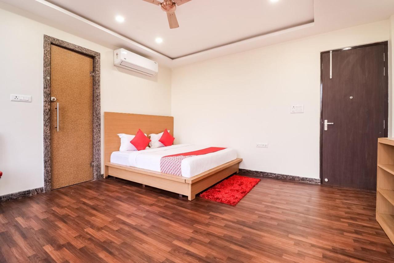 Hôtel Oyo 61050 S S K Continental à Juhi Bari Extérieur photo