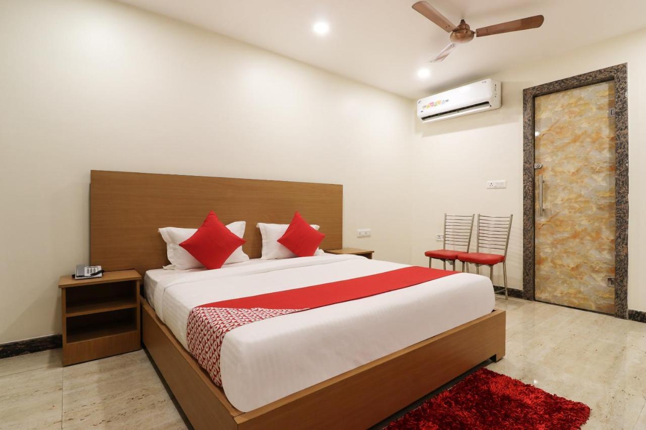 Hôtel Oyo 61050 S S K Continental à Juhi Bari Extérieur photo